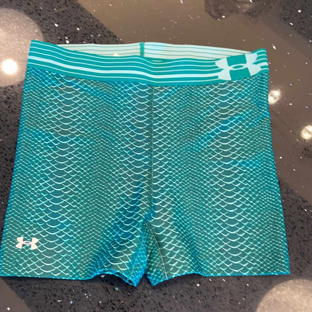 NWT - Women’s S Green Under Armour Shorts